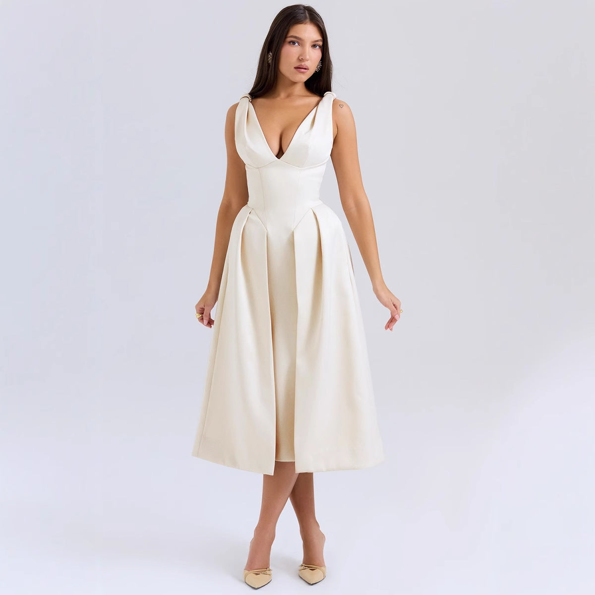 Damen Elegantes Wickelkleid mit tiefem V-Ausschnitt und schwingendem Rock EB