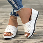 Damen Glamouröse Wedge-Pantoletten mit schimmerndem Obermaterial und bequemer Sohle