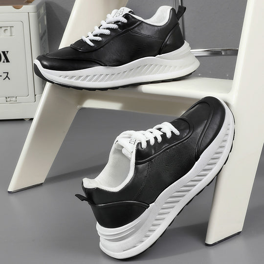 Damen Sportliche Leder Sneakers mit dämpfender Laufsohle und atmungsaktiver Konstruktion R&B