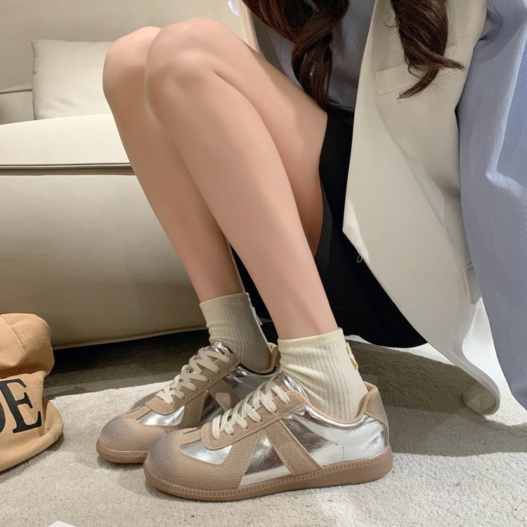 Damen modische Sneakers mit reflektierenden Details und bequemer Sohle R&B