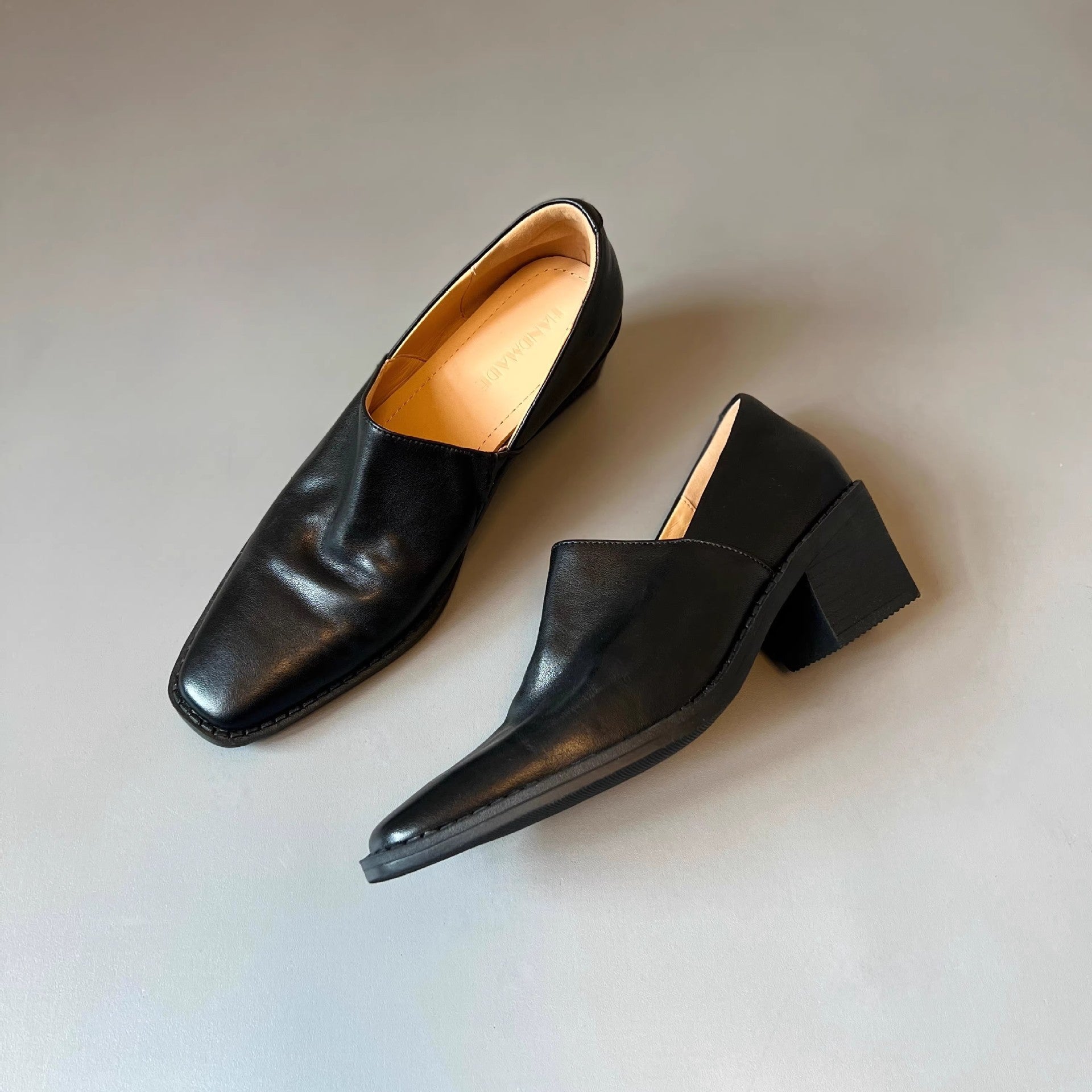 Damen elegante Loafer mit feinem Leder und komfortablem Blockabsatz R&B