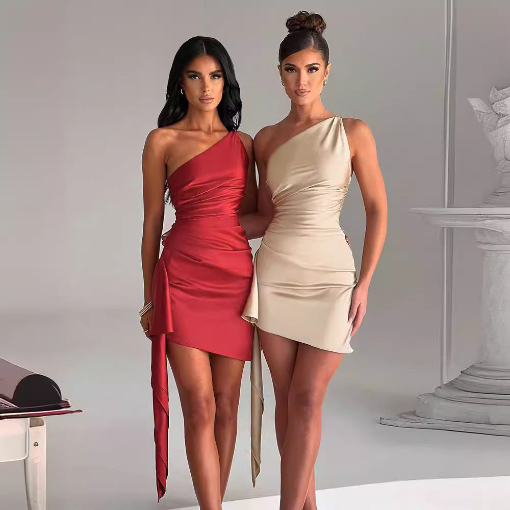 Damen Elegantes Ein-Schulter Kleid mit fließendem Schnitt und asymmetrischem Saum R&B