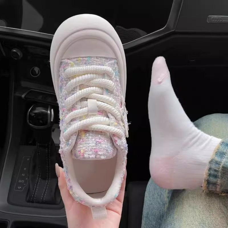Damen Elegante und bequeme Sneakers mit glitzerndem Sternen-Detail