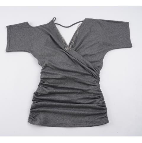 Damen Wickeloberteil mit raffiniertem Schnitt und lässigem Rüschendesign R&B