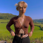 Damen Crop-Top mit femininer Spitze und Knopfdetails R&B
