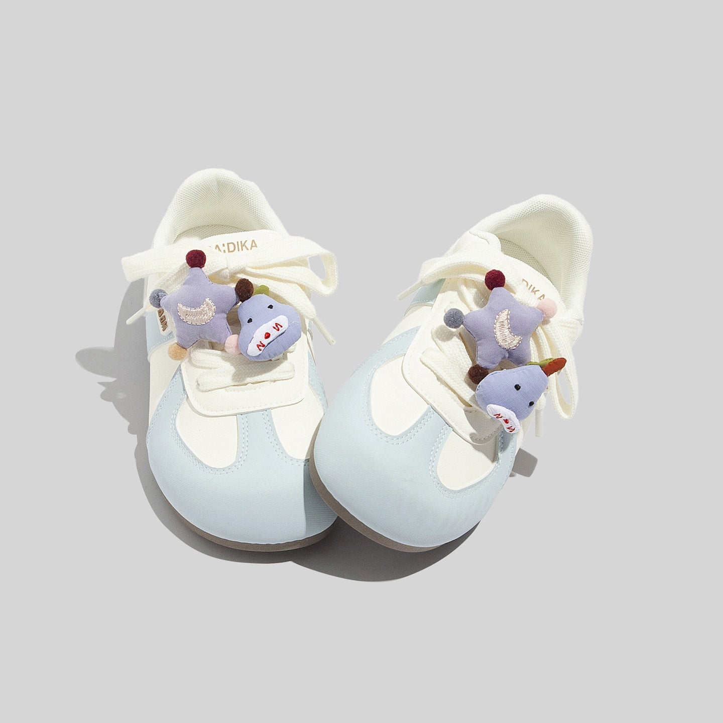 Damen Sneakers mit tierischen Applikationen und bequemer Dämpfung