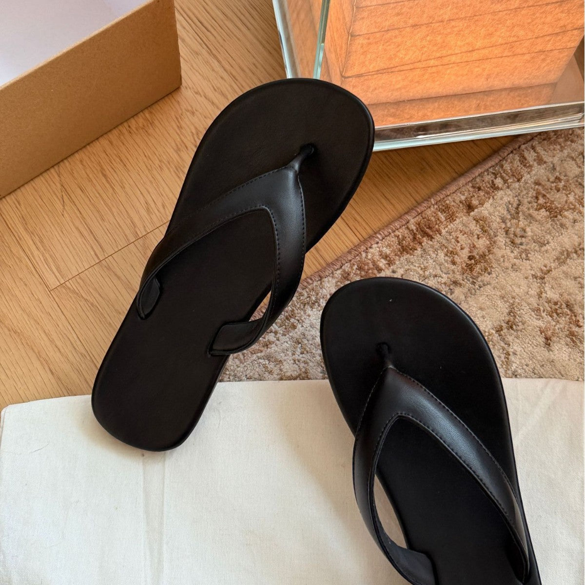 Damen Zehentrenner-Sandalen mit ergonomischem Fußbett und geschmeidigem Obermaterial
