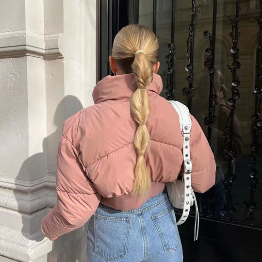 Damen cropped Daunenjacke mit hohem Kragen und elastischem Bund R&B