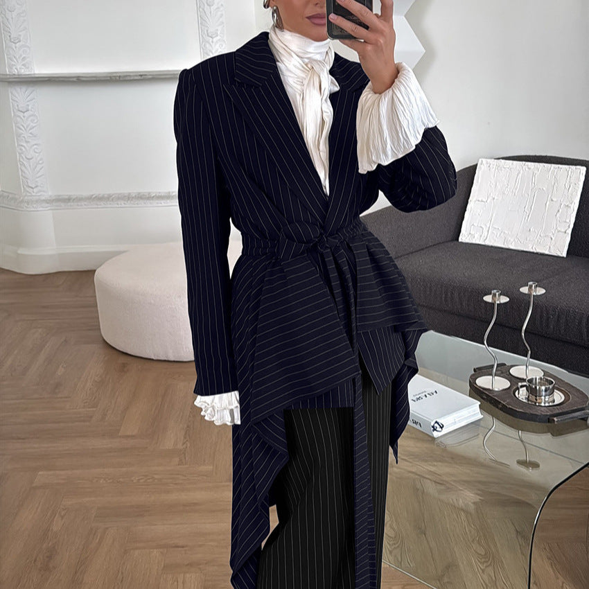 Damen Elegante taillierte Blazerjacke mit asymmetrischem Schnitt und Gürtel R&B
