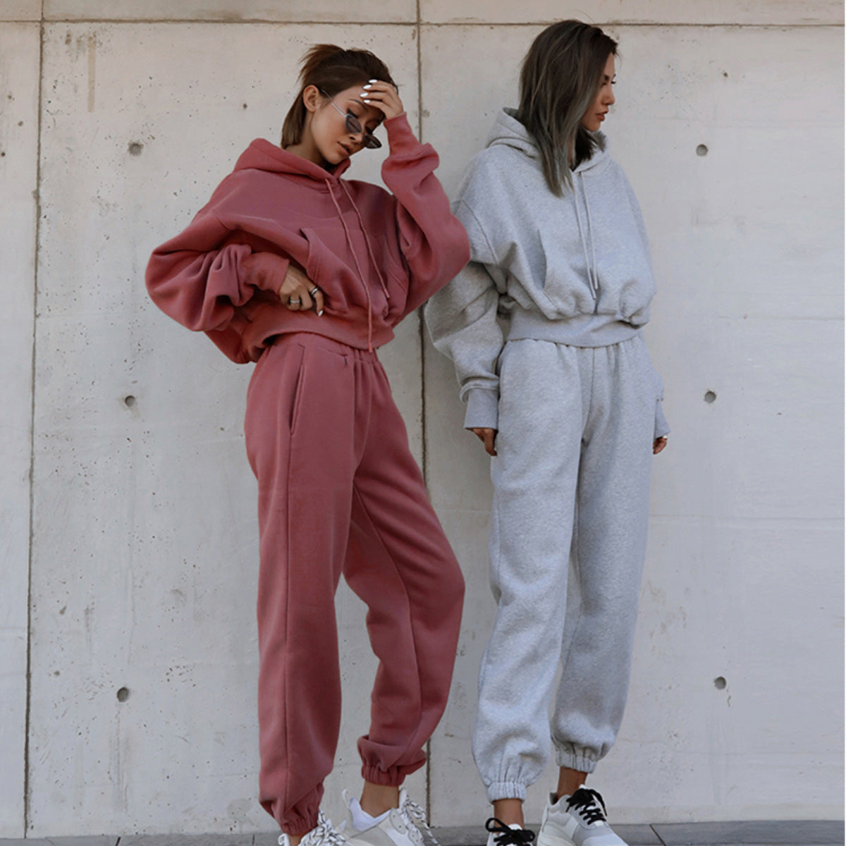 Damen bequeme Loungewear-Kombination mit Kapuze und elastischem Bund R&B