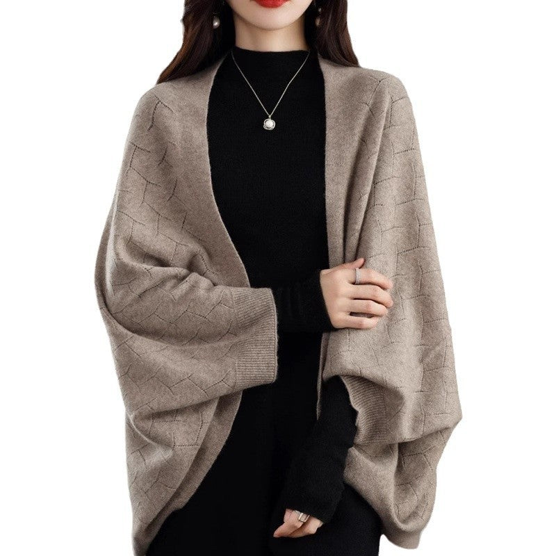 Damen Großer Strickponcho mit modernem Rautenmuster R&B