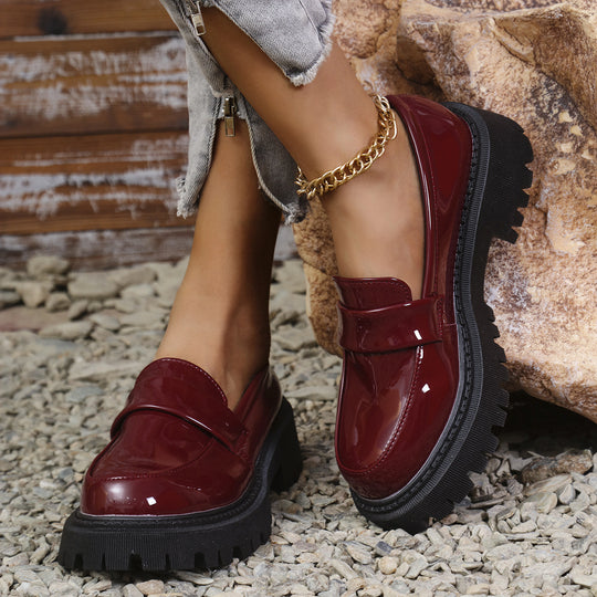Damen Modische Lackloafers mit robustem Profil und stylishem Knoten-Detail R&B