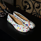 Damen Ballerinas mit verspielt buntem Punktedesign