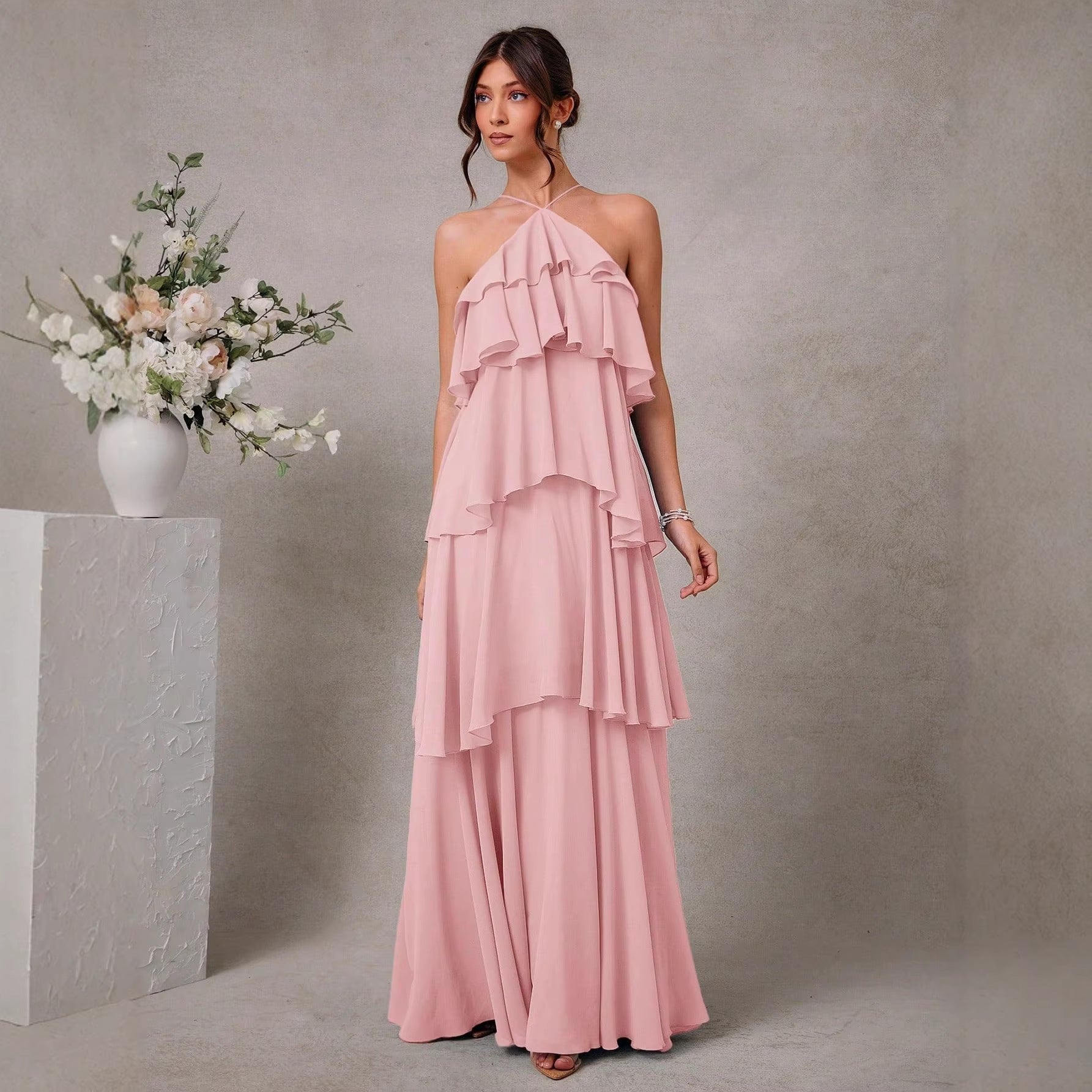 Damen Maxikleid mit voluminösen Rüschendetails und elegantem V-Ausschnitt R&B