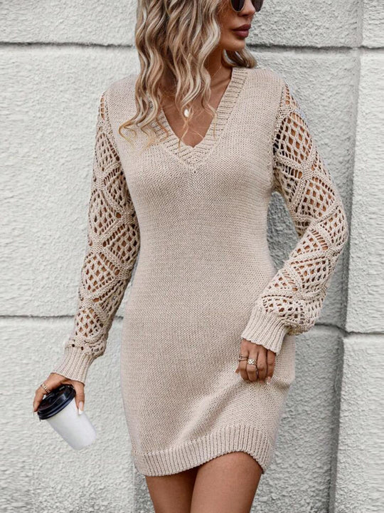 Damen Strickkleid mit V-Ausschnitt und luftigen Häkelärmeln R&B
