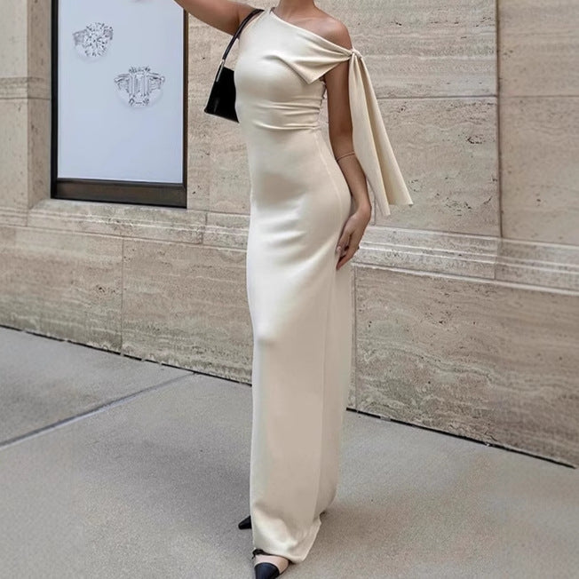 Damen Elegantes Maxikleid mit asymmetrischem Schulterdesign und tiefem V-Ausschnitt R&B