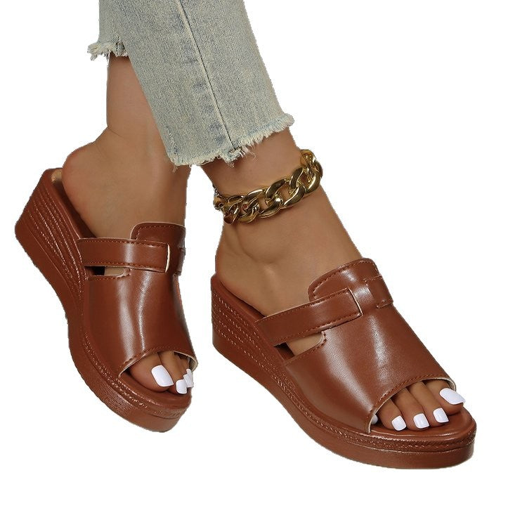 Damen Wedge-Pantoletten mit verstellbaren Riemen R&B