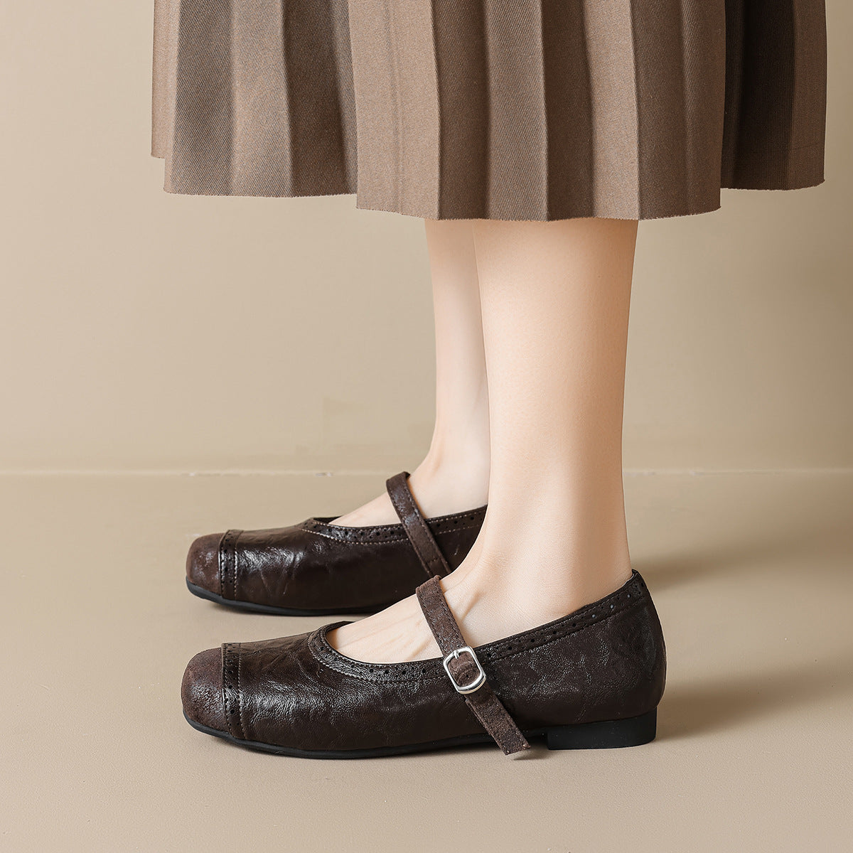 Damen Ballerinas mit hochwertigem Textil und verstellbarem Riemen