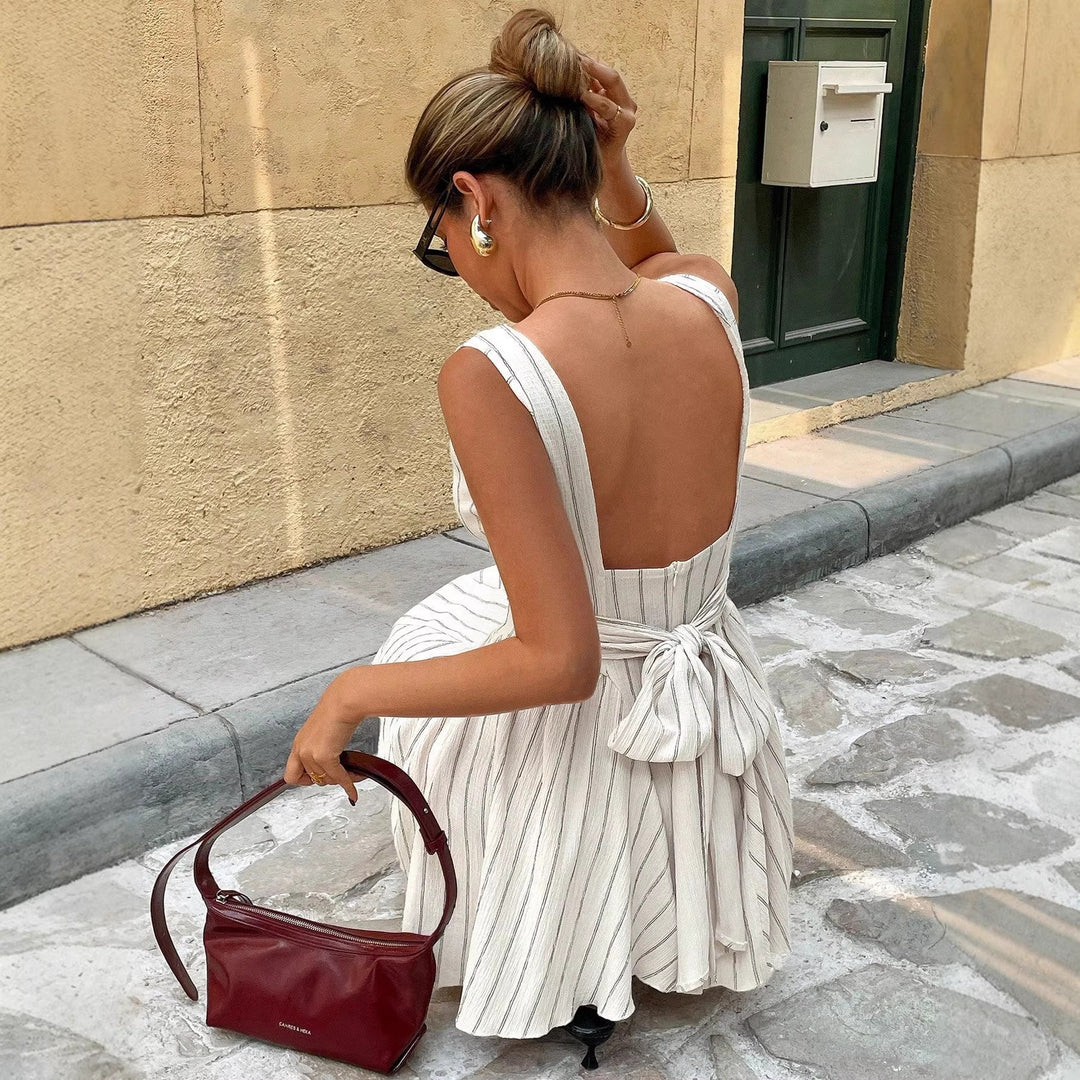 Damen Freizeitkleid mit tiefem Rundhalsausschnitt und raffinierten Taillendetails R&B