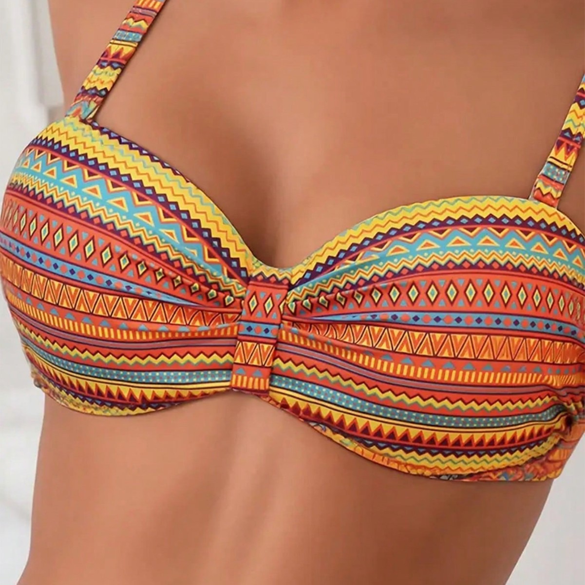 Damen Hochgeschnittener Bikini mit eleganten Seitenschnürungen R&B