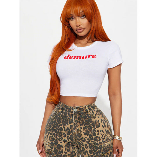 Damen cropped T-Shirt mit modernem Schriftzug und figurbetontem Schnitt R&B