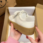 Damen Sportliche Sneakers mit rutschfester Gummisohle und atmungsaktiver Oberflächenstruktur