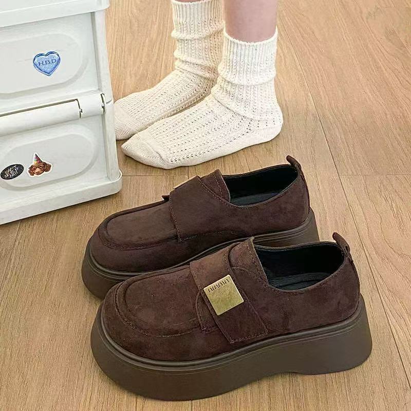 Damen Chunky Clogs aus weichem Wildleder mit verstellbarem Klettverschluss R&B
