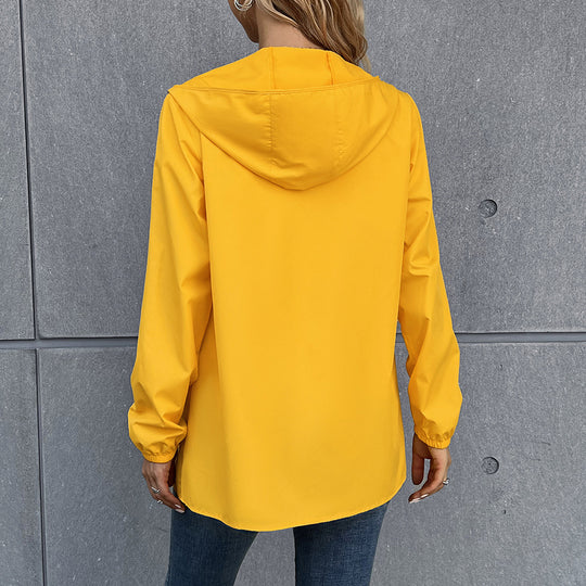 Damen leichte Regenjacke mit praktischer Kapuze und seitlichen Taschen R&B