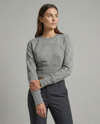 Stylisches figurbetontes Damen Langarmshirt mit Rundhalsausschnitt in modernem Grau