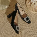Damen Hochglanz Pumps mit funkelnder Kristallschnalle