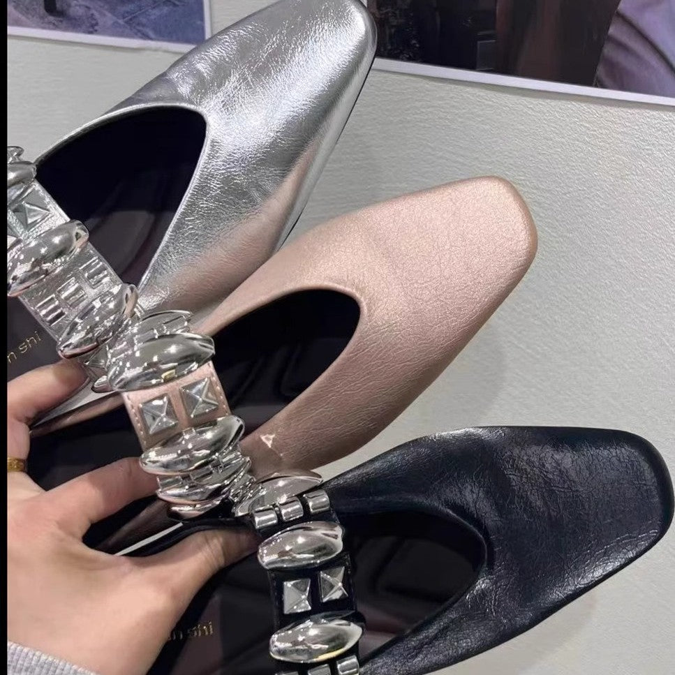 Damen elegante Slipper mit dekorativem Schmuckdetail R&B