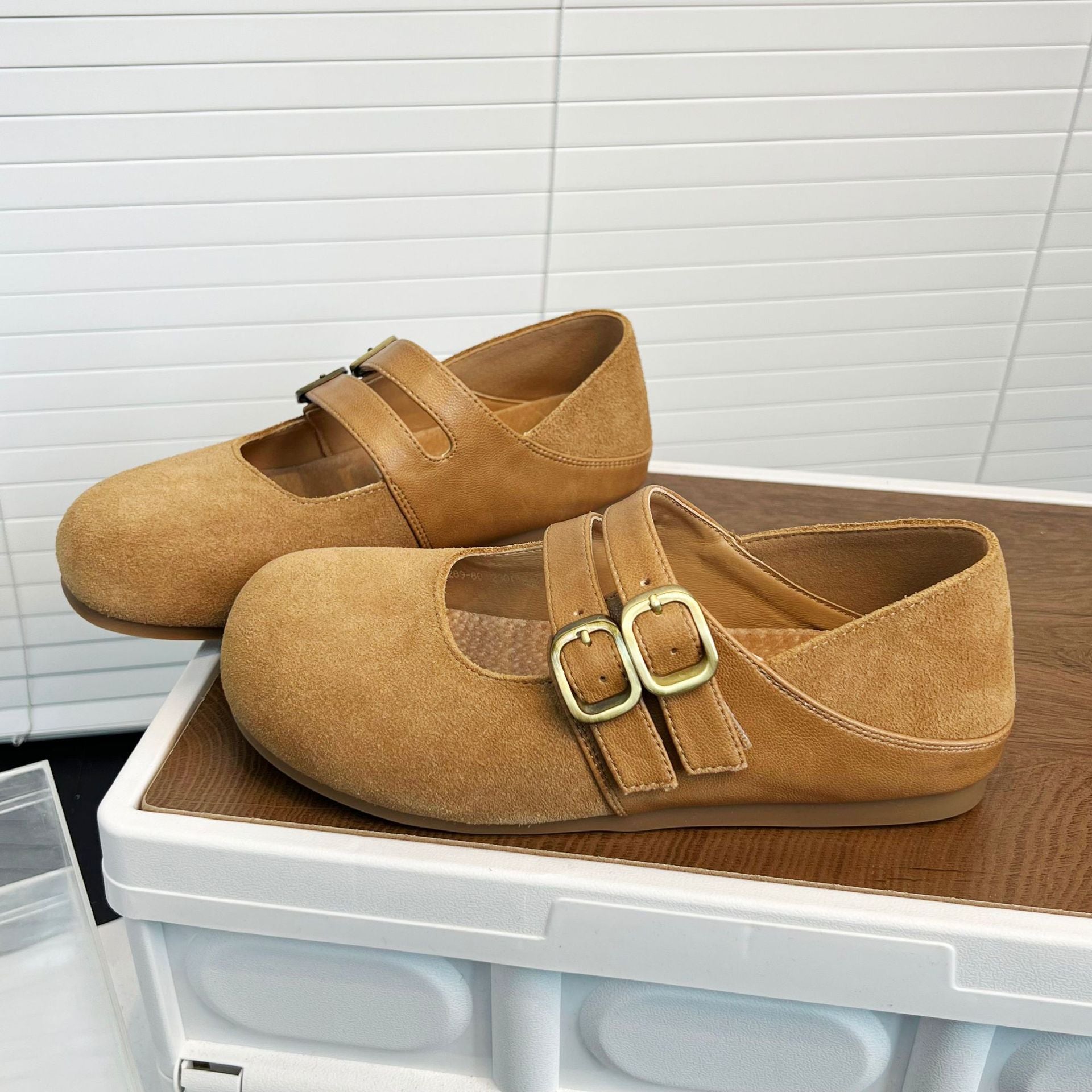 Damen Komfortable und stilvolle Ballerinas mit dekorativen Schnallen R&B