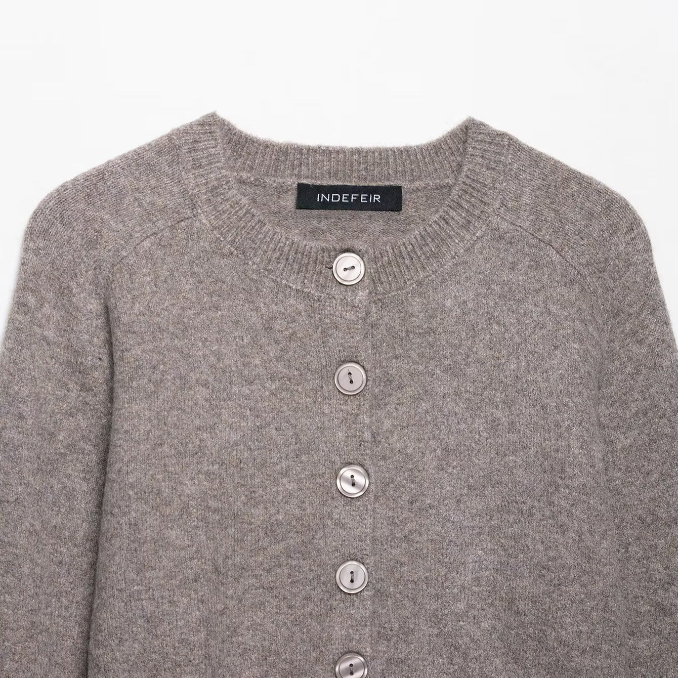 Damen Kurzstrickjacke mit Knopfdetails R&B