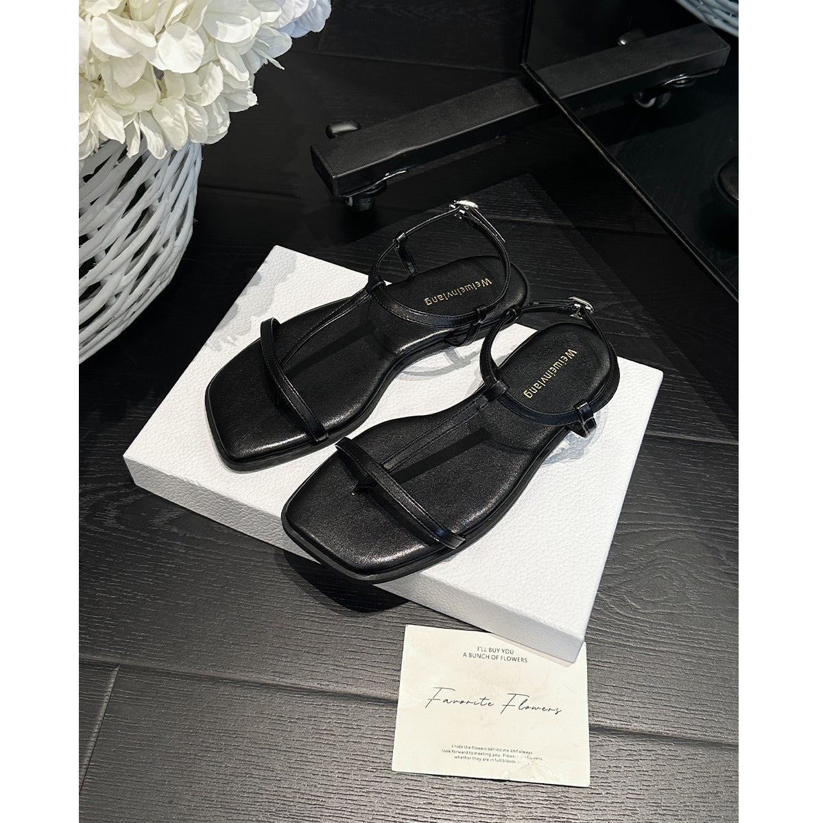 Damen elegante Zehentrenner-Sandalen mit schmalem Riemendesign