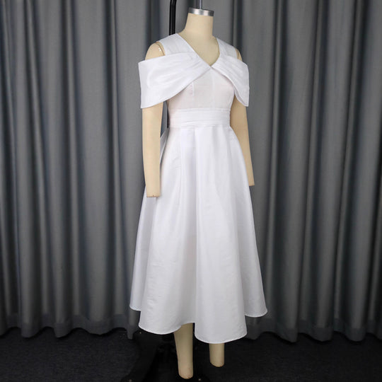 Damen Elegantes Kleid mit weitem Rock und Schulterdetails R&B