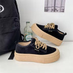 Damen Plattform Sneakers mit luxuriösem Wildleder-Obermaterial und modischem Schnürdesign