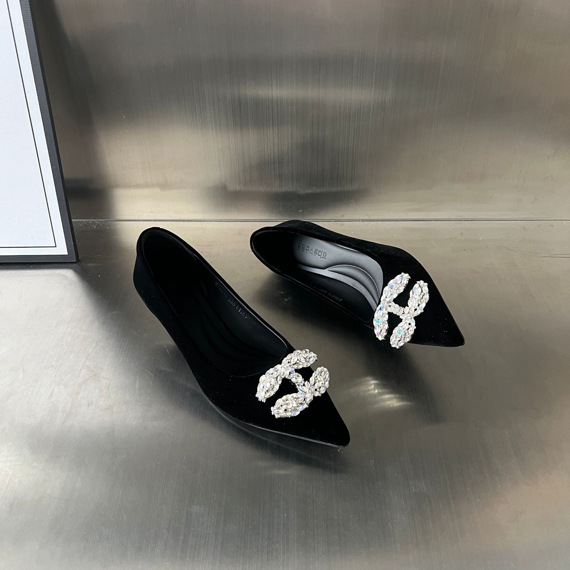 Damen Elegante Pumps mit glamourösem Strassbesatz R&B