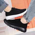 Unisex nan leichtgewichtiger Strick-Slip-On mit konturiertem Komfortfußbett und stoßabsorbierender Wellenlaufsohle R&B