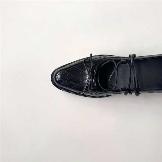 Damen elegante Schnürschuhe mit glänzendem Obermaterial und dekorativem Muster R&B