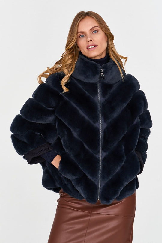 Damen Kuschelige Kunstpelzjacke mit Steppdesign R&B