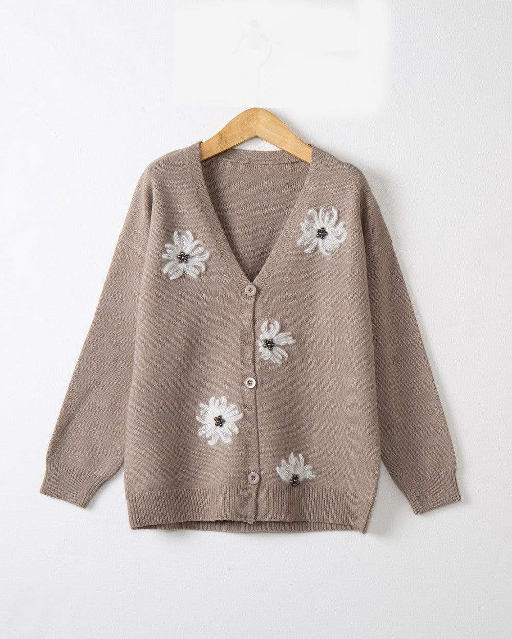 Damen Strickjacke mit floralem Motiv und eleganter Knopfleiste R&B