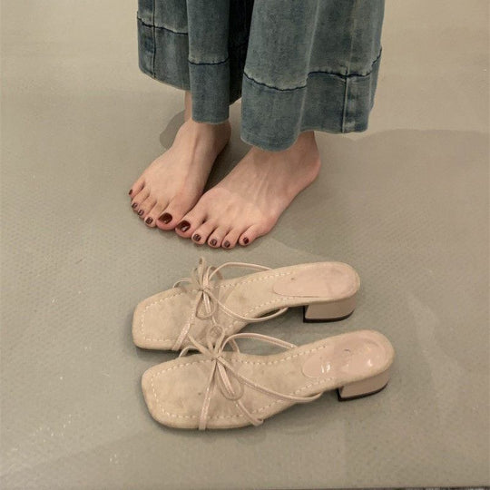 Damen elegante Sandalen mit zierlichen Riemen und niedrigem Absatz R&B