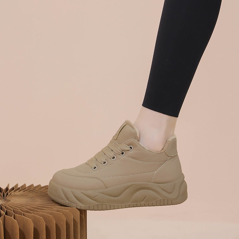 Damen Chunky Sneaker mit hochgezogenem Design und rutschfester Sohle R&B