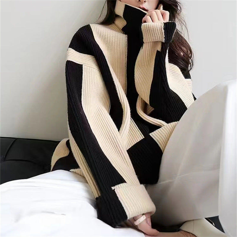 Damen Oversized Strickkleid mit hohem Kragen und grafischem Muster R&B