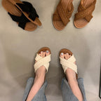 Damen Sandalen mit gekreuztem Riemendesign und komfortablem Fußbett EB