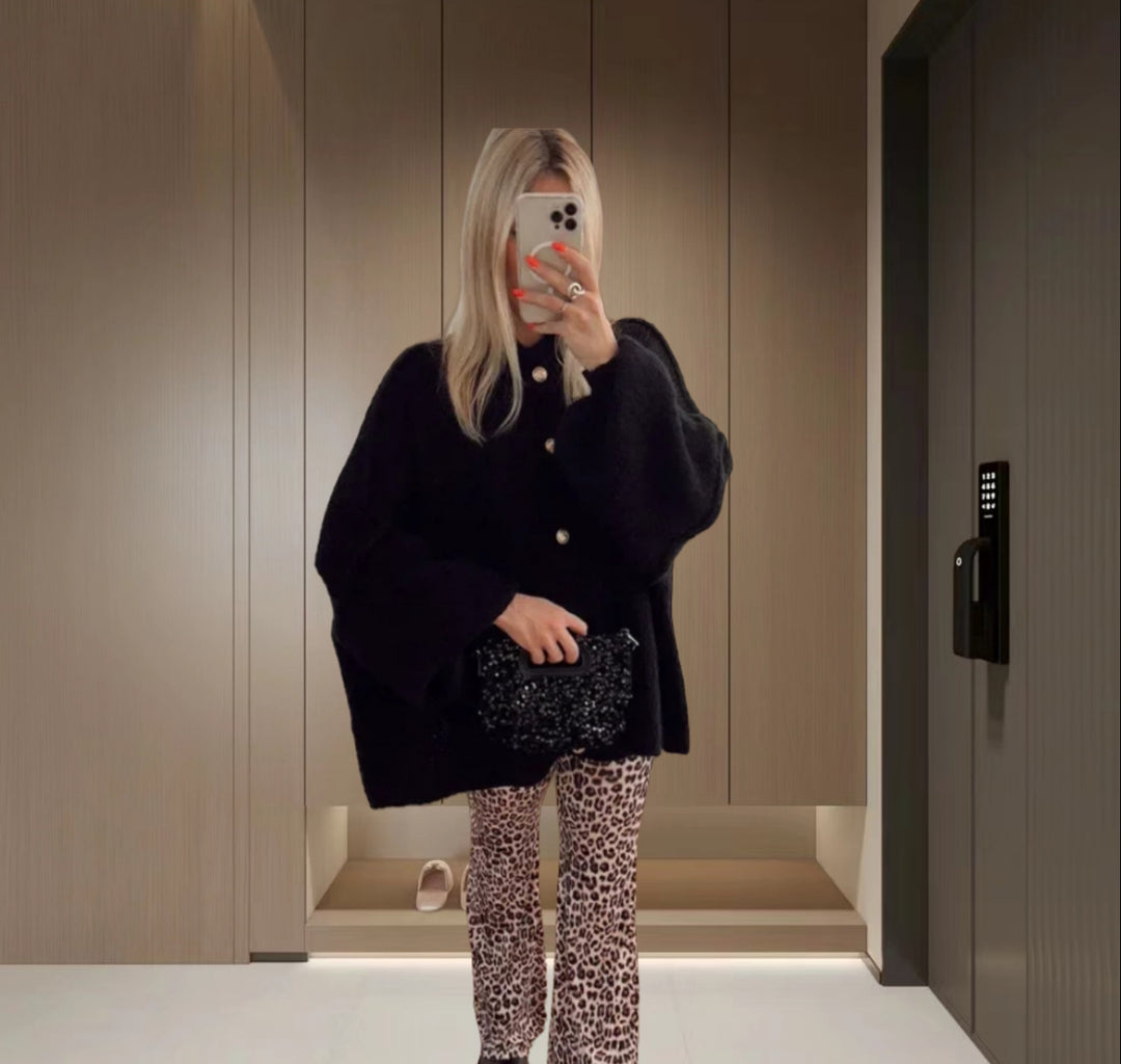 Damen Strickjacke mit weiten Ärmeln und Knopfdetails R&B