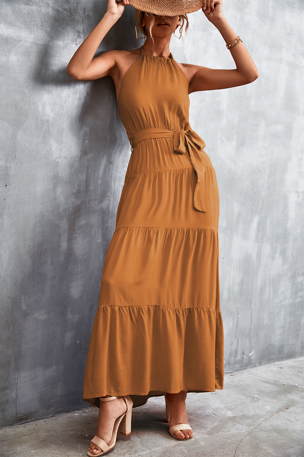 Damen Maxikleid mit schickem Halterdesign und fließendem Rock R&B
