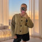 Damen modische Kurzjacke mit eleganten Knopfdetails und praktischen Taschen R&B