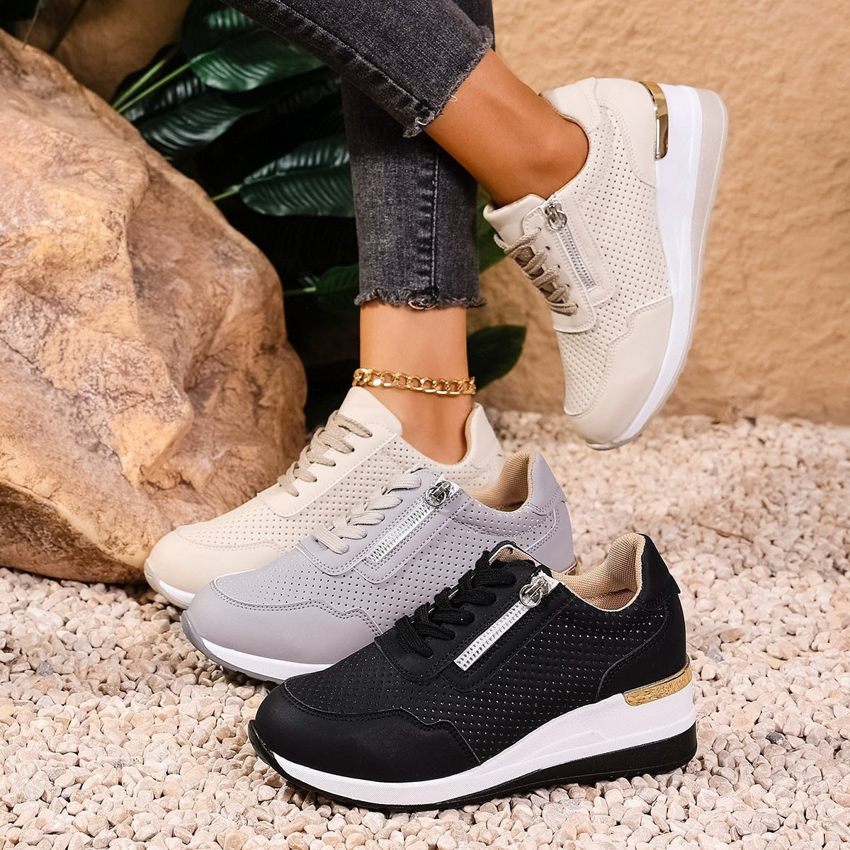 Damen Sportliche Sneakers mit Reißverschluss und perforiertem Obermaterial R&B