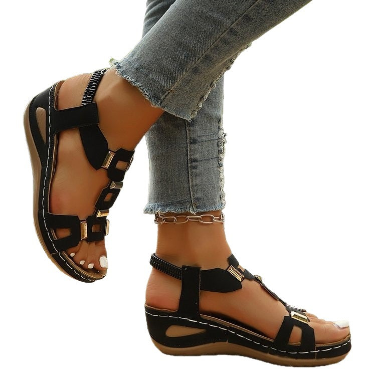 Damen Modische Riemensandalen mit glänzenden Akzenten R&B